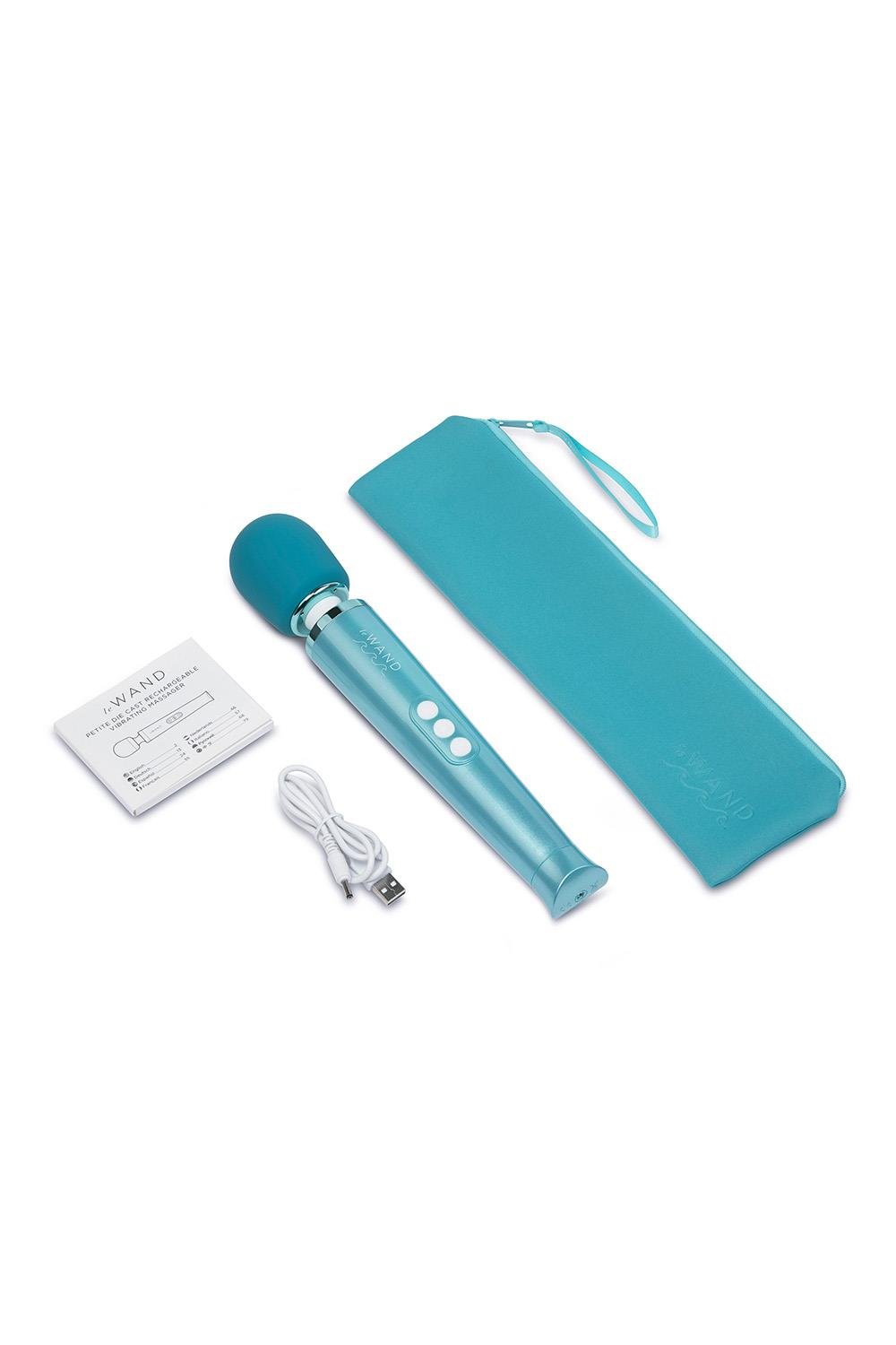 Le Wand Dive Submersible Rechargeable Vibrating Massager Vibrator Blue