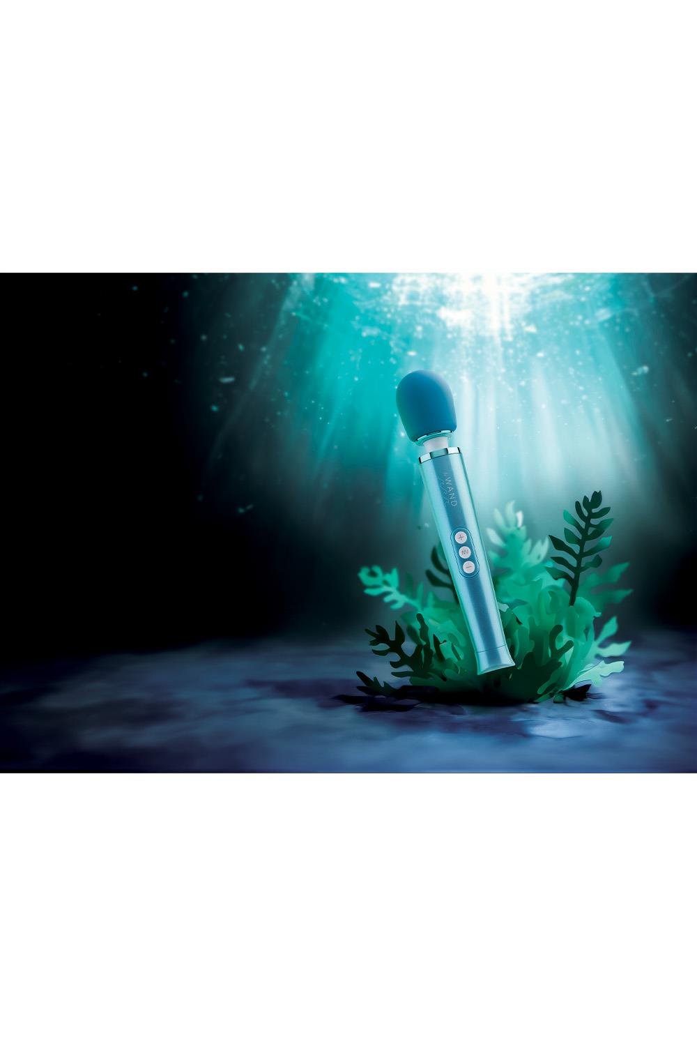 Le Wand Dive Submersible Rechargeable Vibrating Massager Vibrator Blue