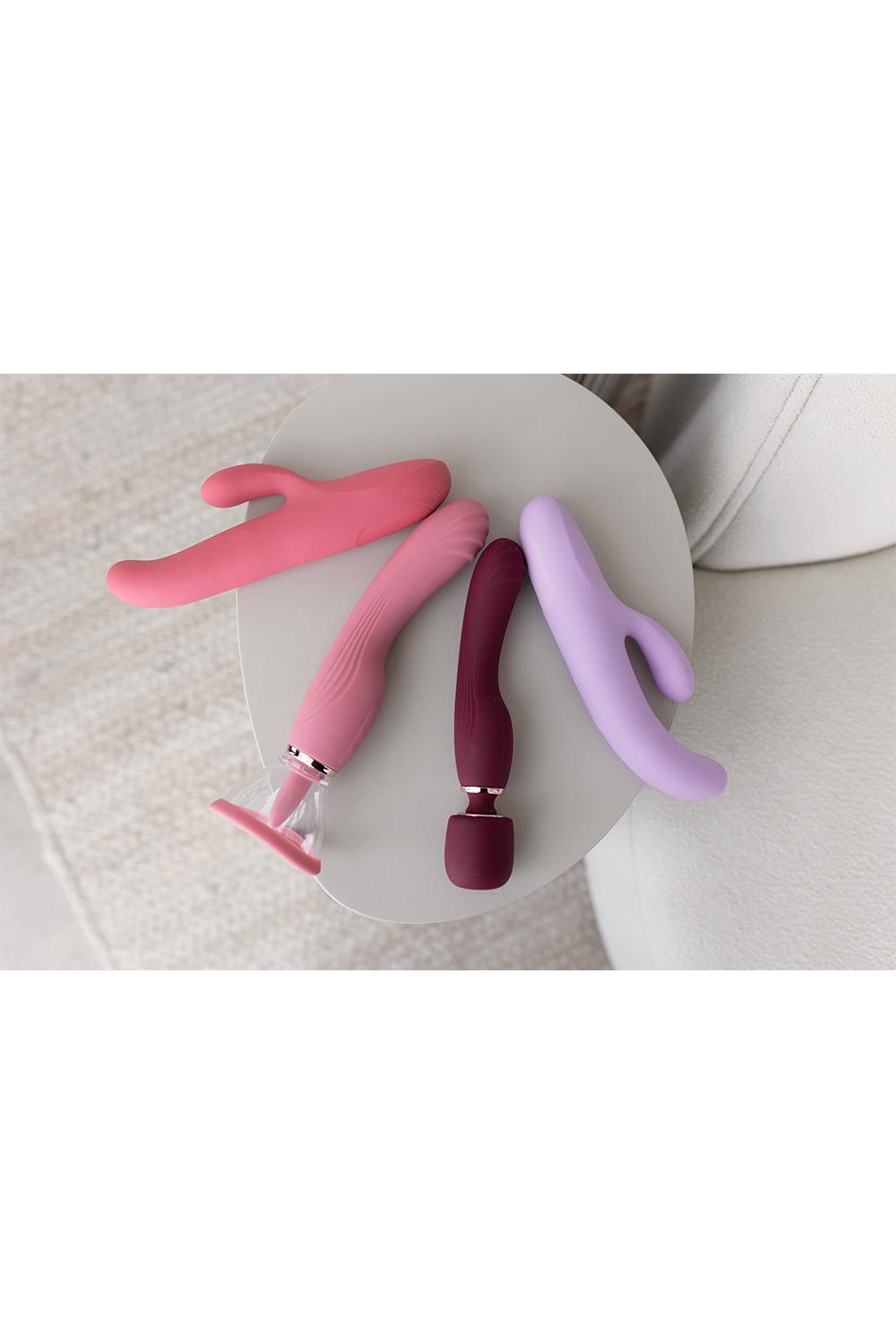 Le Wand Lick - Thrusting Rabbit Vibrator