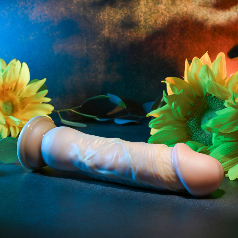 Evolved REALISTIC DONG LIGHT Flesh 19cm (7") Dildo