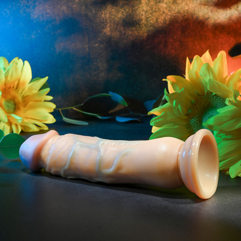 Evolved REALISTIC DONG LIGHT Flesh 19cm (7") Dildo