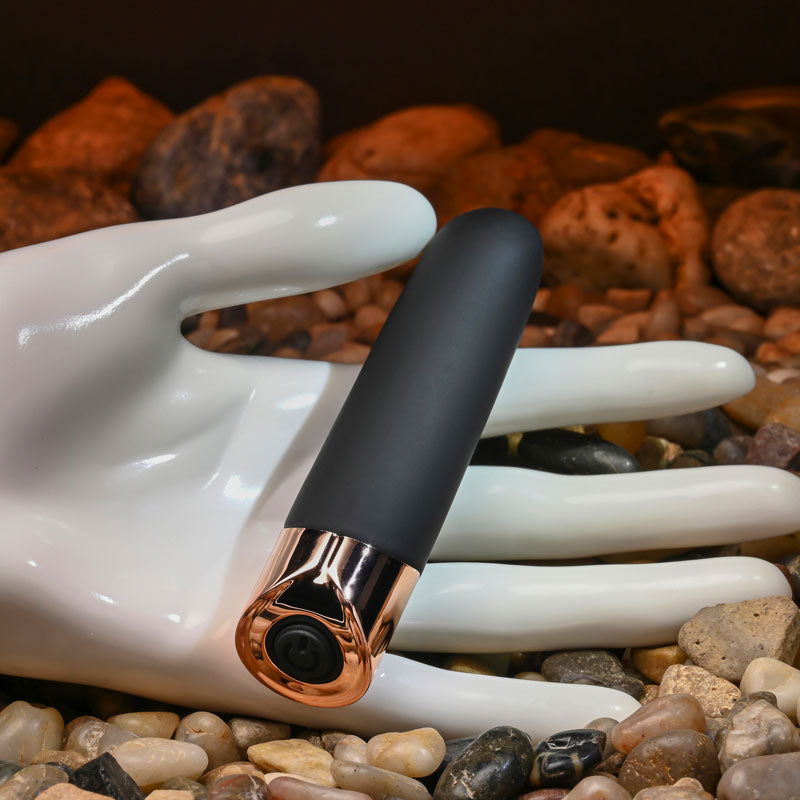 Gender X THE GOLD STANDARD Black/Rose Gold 10 cm USB Rechargeable Bullet Vibrator