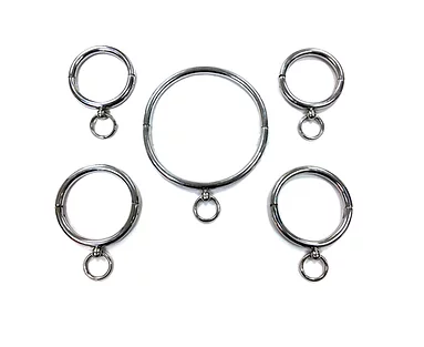 Rouge Stainless Steel Rings 5 Piece Set - A Pair Ankle/Wrist Rings and a Steel Collar