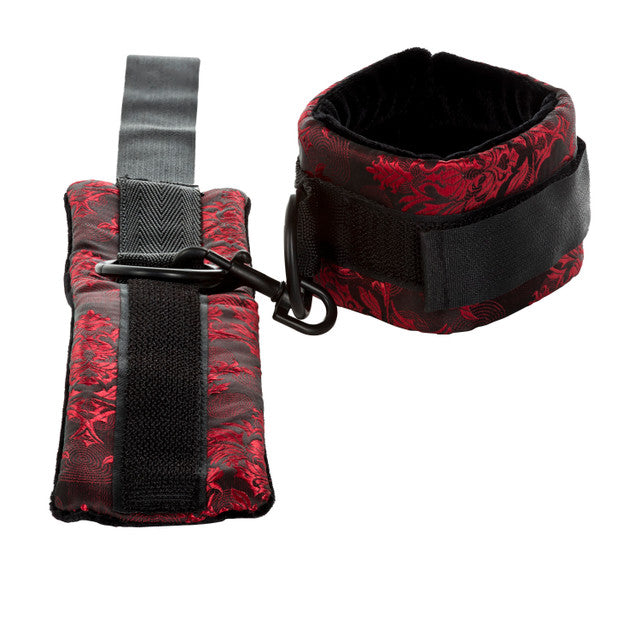 Calexotics Scandal Breathable Ball Gag With Cuffs