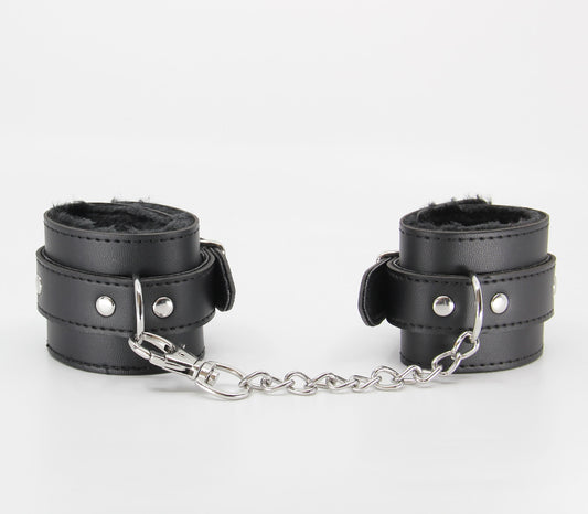 Love In Leather Faux Fur Lined Leatherette Wrist Restraints With Detachable Chain Join