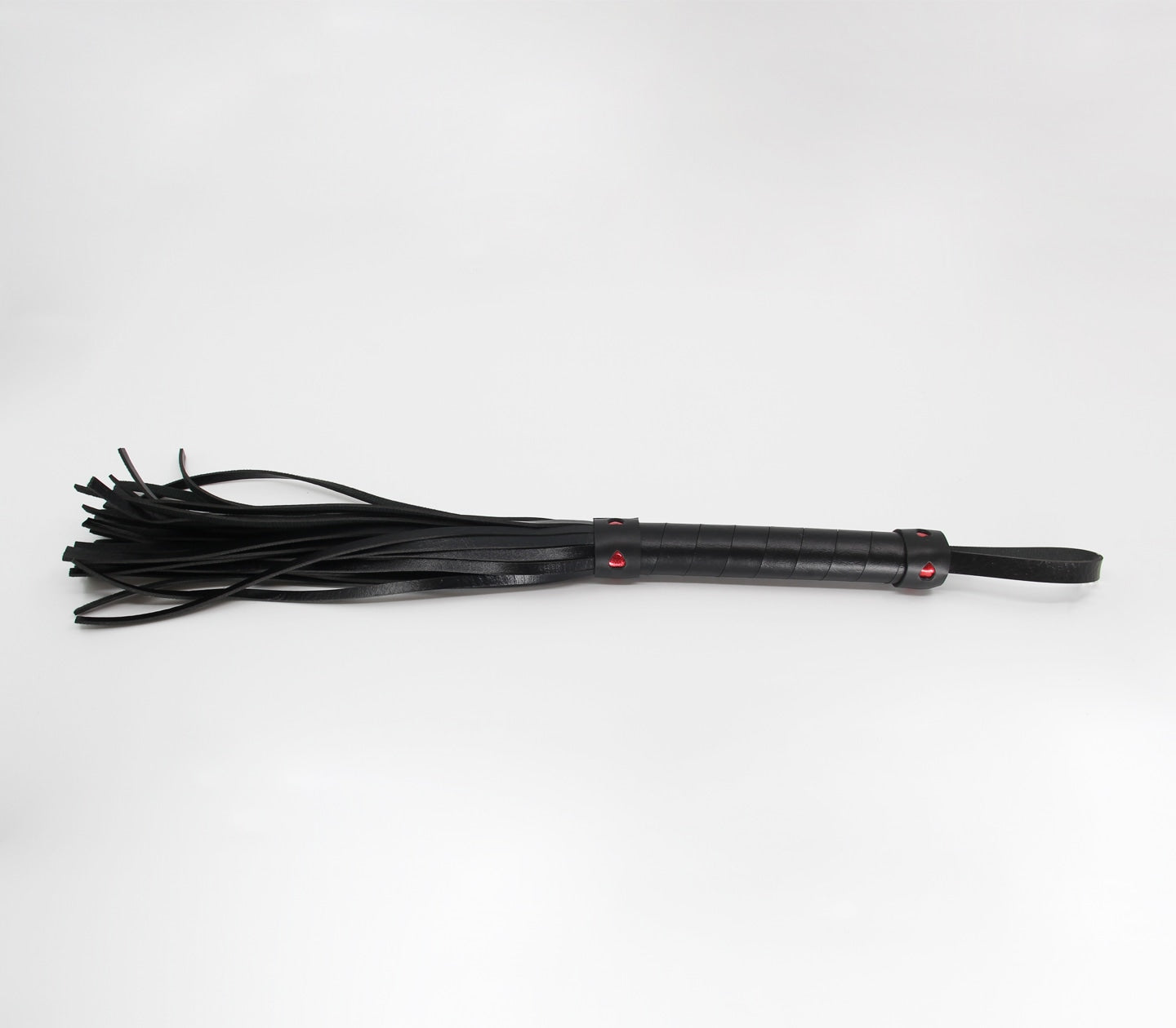 Love In Leather Faux Leather Flogger With Heart Design On Handle B-WHI04