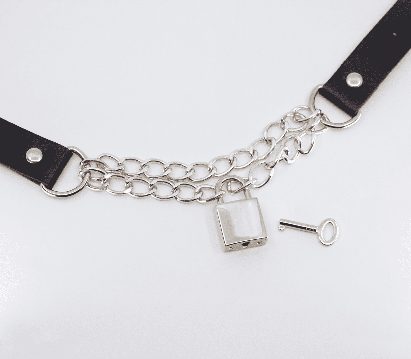 Love In Leather Faux Leather Collar With Padlock Pendant