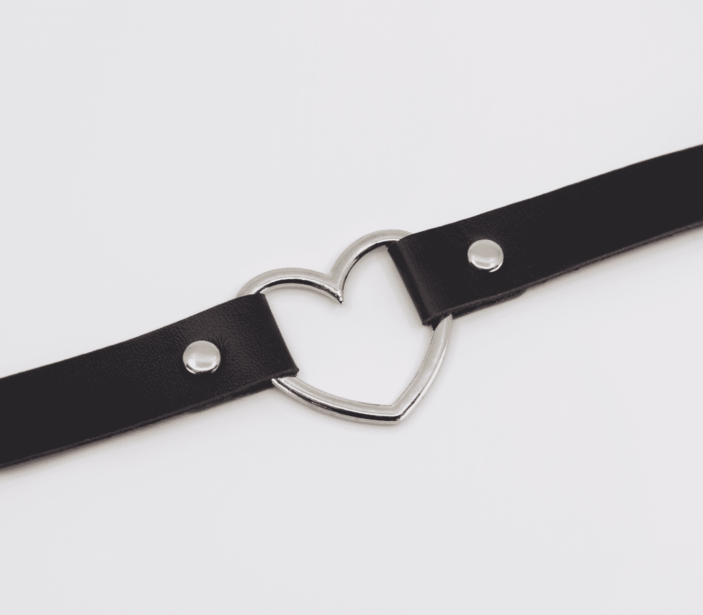 Love In Leather Faux Leather Choker Collar With 40mm Heart Ring