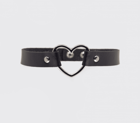 Love In Leather Faux Leather Choker Collar With 40mm Heart Ring