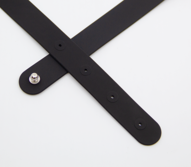 Love In Leather Silicone ‘SLUT’ Collar