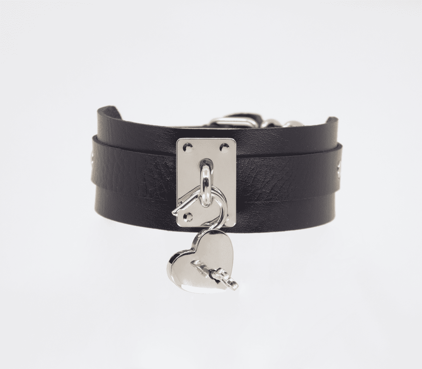 Love In Leather Faux Leather Collar With Functional Heart Padlock Pendant