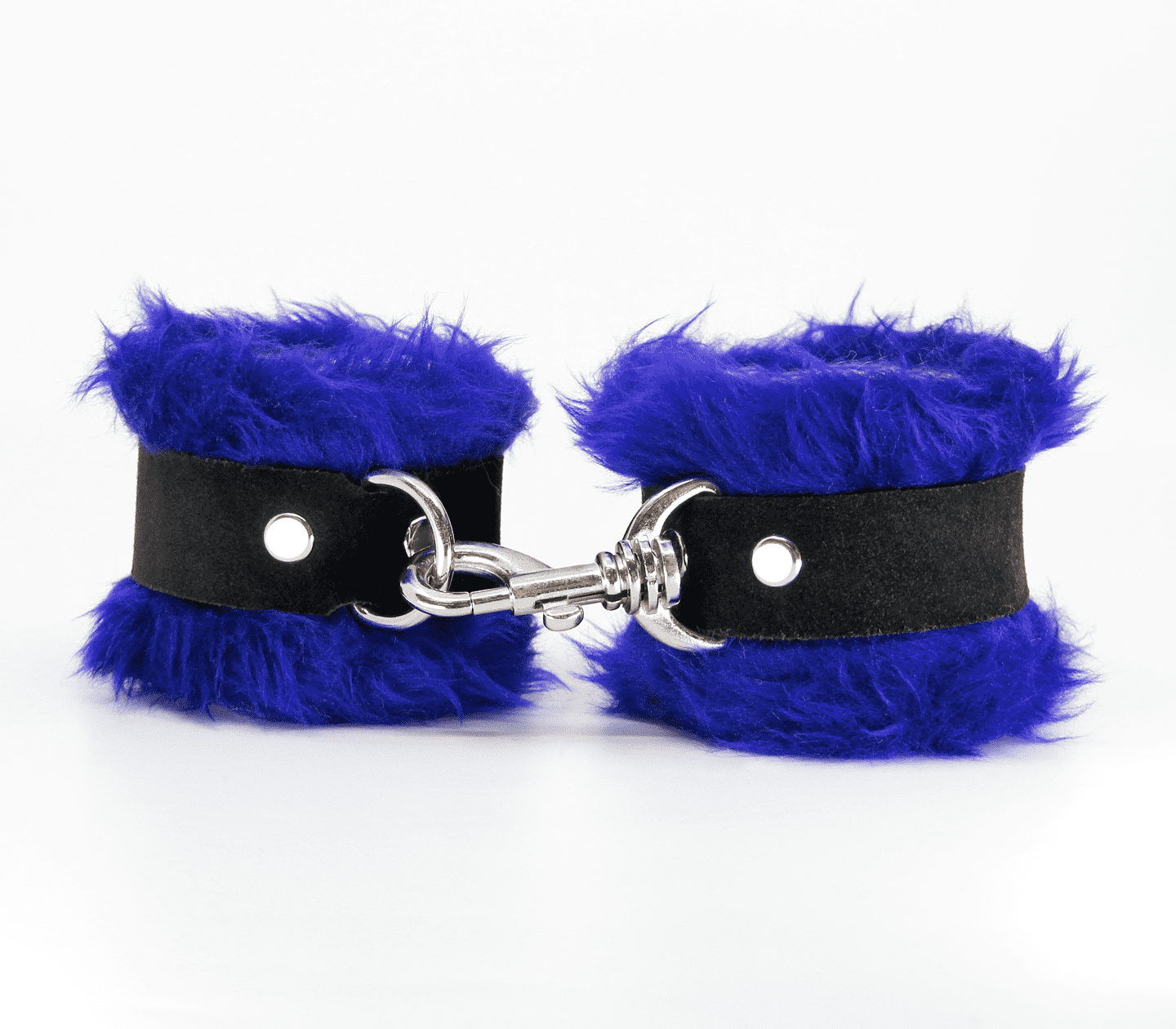 Love In Leather Soft & Fluffy Fleece Handcuffs With Suede Leather Strap