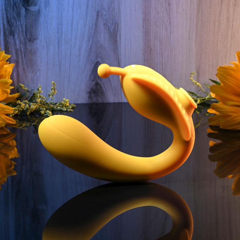 Evolved THE MONARCH Couples Vibrator - Triple Shaft Strapless Strap-On Vibrator