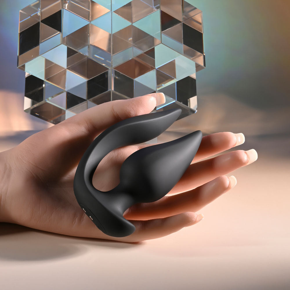 Evolved THE GENIE - Black 11.2cm Vibrating Plug with Wireless Remote