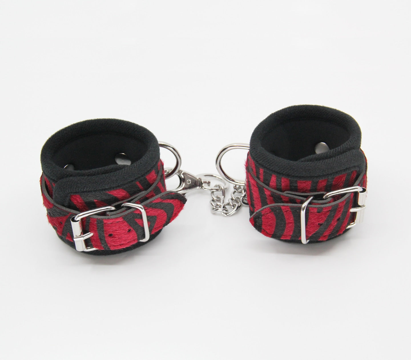Love In Leather Furry Animal Print Wrist Restraints With Detachable Chain Join