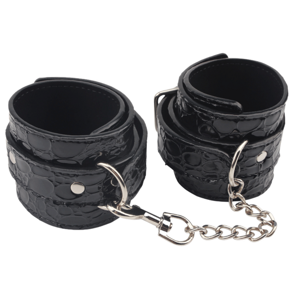 Chisa BEHAVE! Be Good Ankle Cuffs (Black)