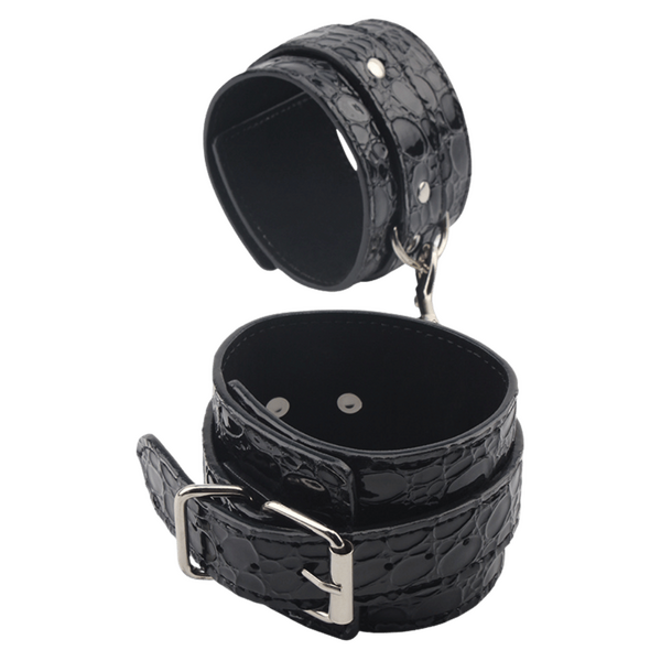 Chisa BEHAVE! Be Good Ankle Cuffs (Black)