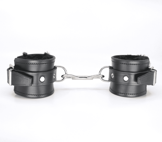 Love In Leather Sheepskin Lined Leather Ankle Restraints