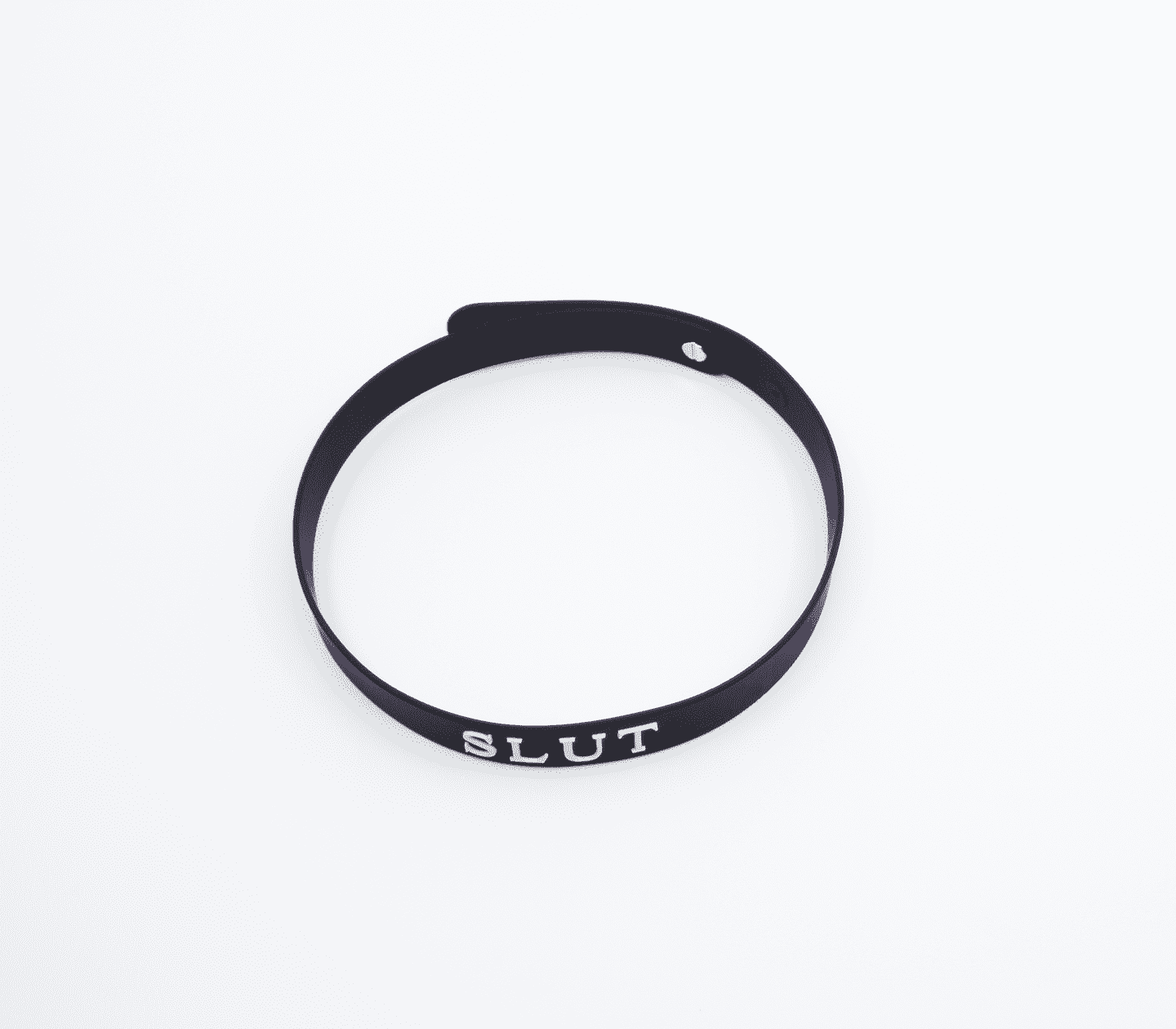 Love In Leather Silicone ‘SLUT’ Collar