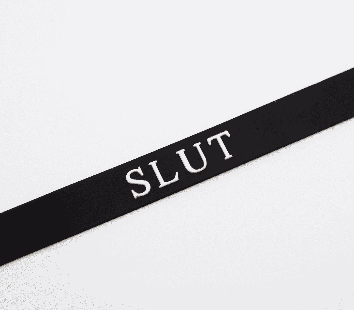 Love In Leather Silicone ‘SLUT’ Collar
