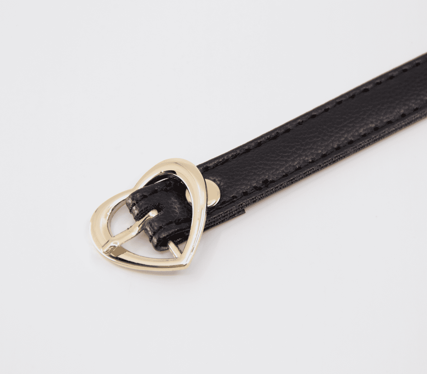 Love In Leather Leather Collar With Heart Buckle