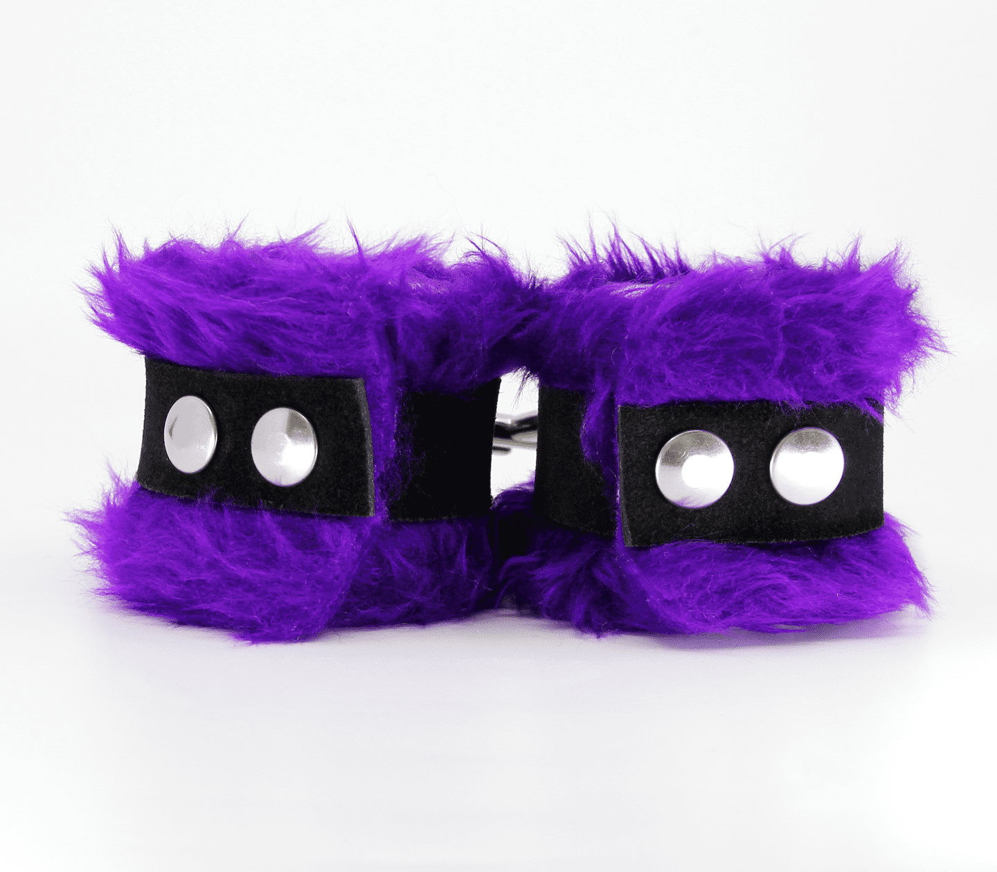 Love In Leather Soft & Fluffy Fleece Handcuffs With Suede Leather Strap